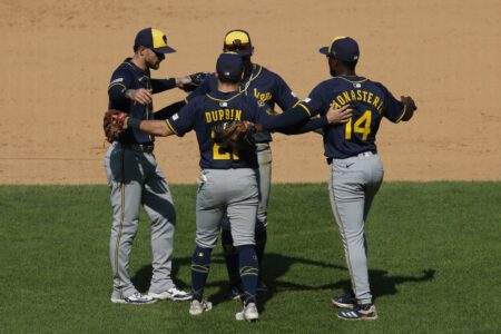 Milwaukee Brewers: Pat Murphy Issues Important Reminder With 49 Games to Go, Warns of Possible Bumps on the Road Milwaukee Brewers, Brewers News, Pat Murphy