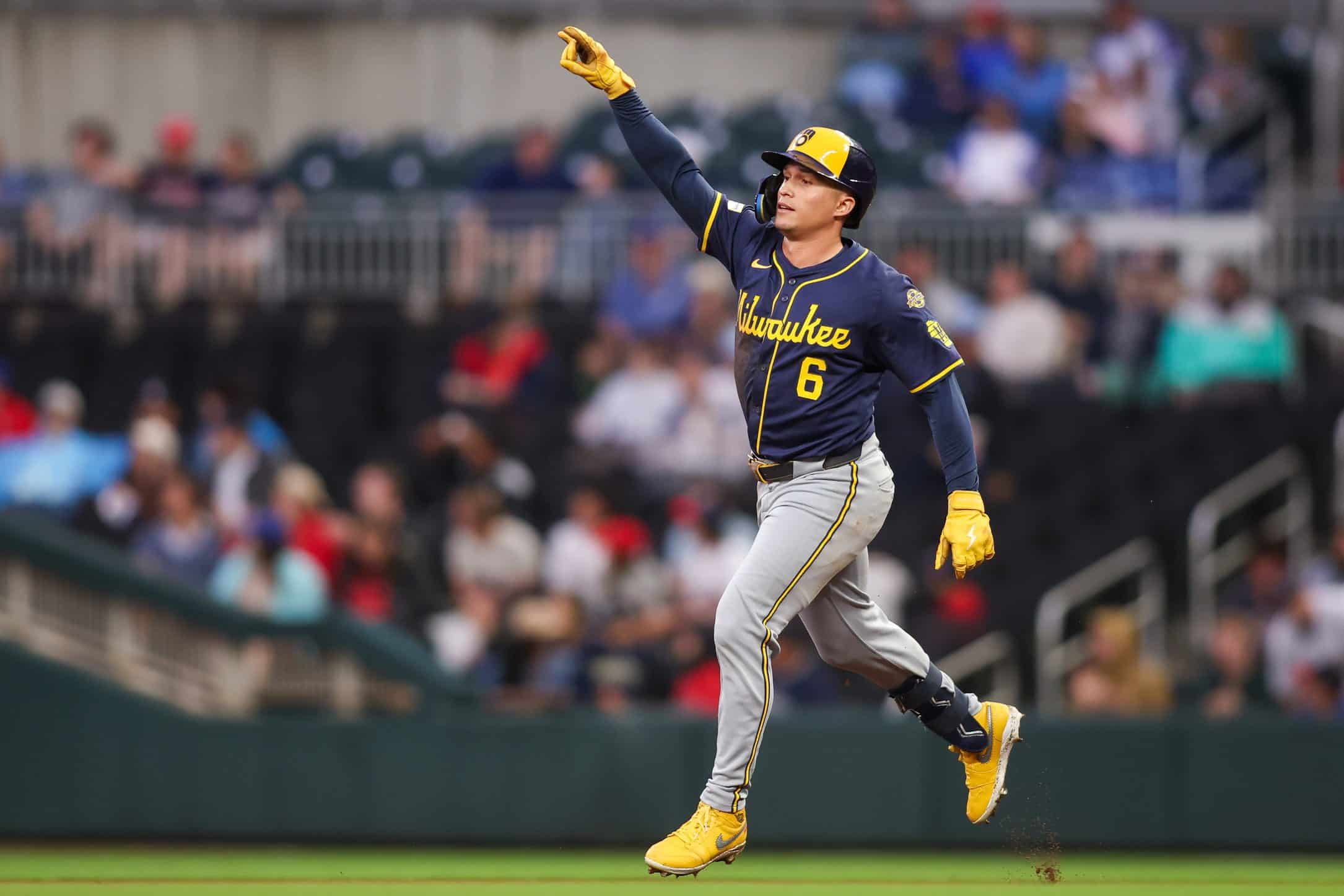 Brewers send parting message to Isaac Collins after Royals trade 1 Milwaukee Brewers, Isaac Collins