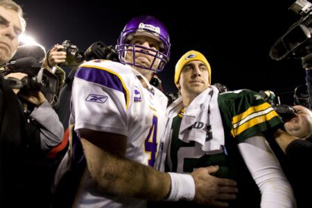 Pittsburgh Steelers: Brett Favre Thinks Aaron Rodgers Can Still Be a Great QB But Theres’ 1 Huge ‘If’ He Needs to Overcome Brett Favre, Aaron Rodgers