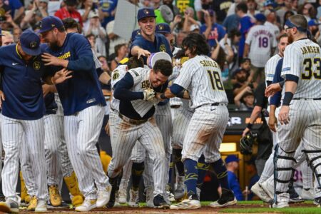 Brewers’ Pat Murphy and Isaac Collins praise fans after rain-soaked win Milwaukee Brewers, Brewers news, Jackson Chourio