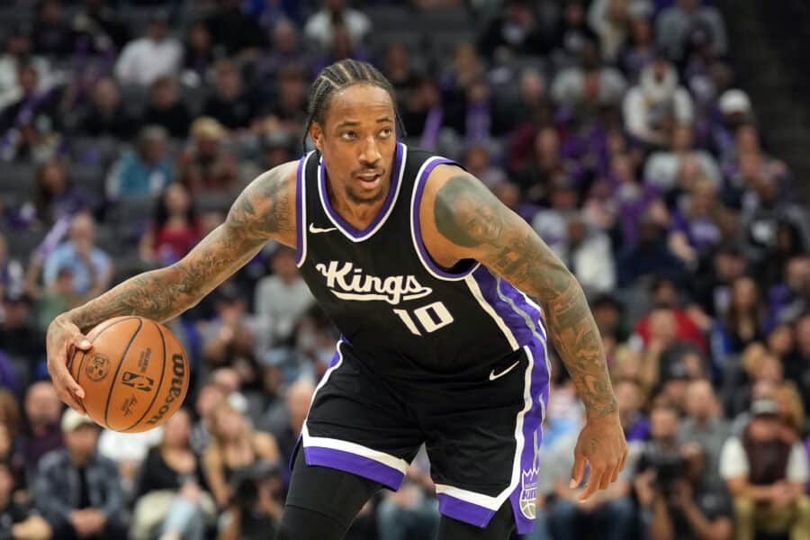 Milwaukee Bucks: Interesting Trade Proposal Brings in 2nd Star Analysts Think They Badly Need 2 DeMar Derozan