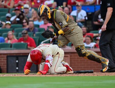 Milwaukee Brewers, Martin Maldonado, San Diego Padres