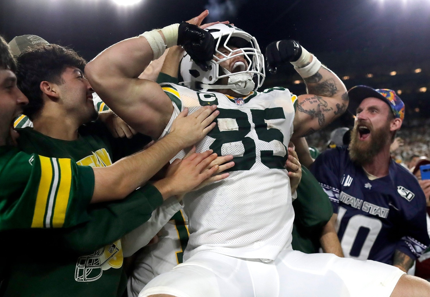 Packers get special MNF shoutout from Terence Crawford 1 Green Bay Packers tight end Tucker Kraft (