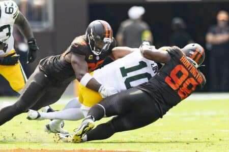 Brownsโ Myles Garrett sends one more strong message after topping Packers Cleveland Browns defensive end Myles Garrett (95)