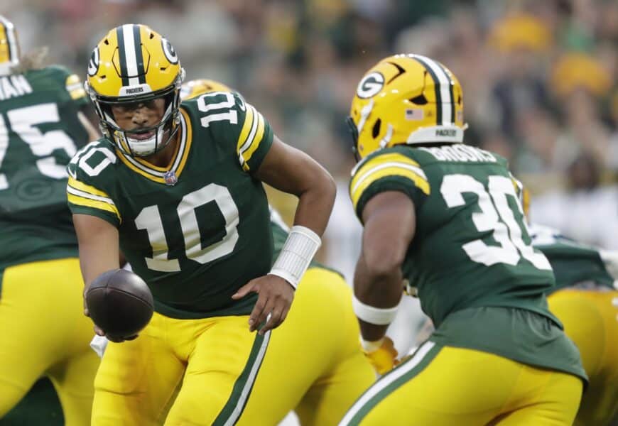 NFL execs question Packers’ faith in Jordan Love 1 Aug 9, 2025; Green Bay, Wisconsin, USA; Green Bay Packers quarterback Jordan Love (10) hands off the ball to running back Chris Brooks (30) against the New York Jets during the game at Lambeau Field in Green Bay, Wisconsin. at Lambeau Field. Mandatory Credit: Dan Powers/USA TODAY NETWORK-Wisconsin/Imagn Images