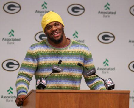 Micah Parsons ignites new era in Green Bay, vows to be “all about ball” Green Bay Packers, Micah parsons, Dallas Cowboys