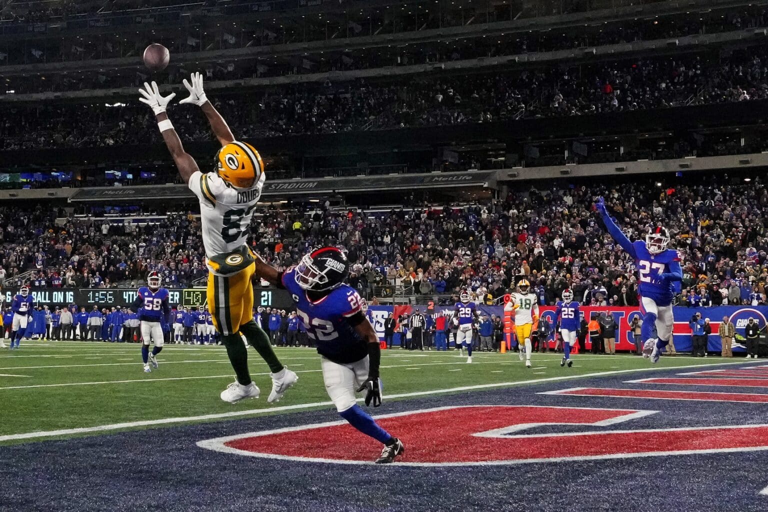 Packers Schedule: Ranking Opponents By Best Stadiums Packers vs Giants at MetLife Stadium, one of the best stadiums