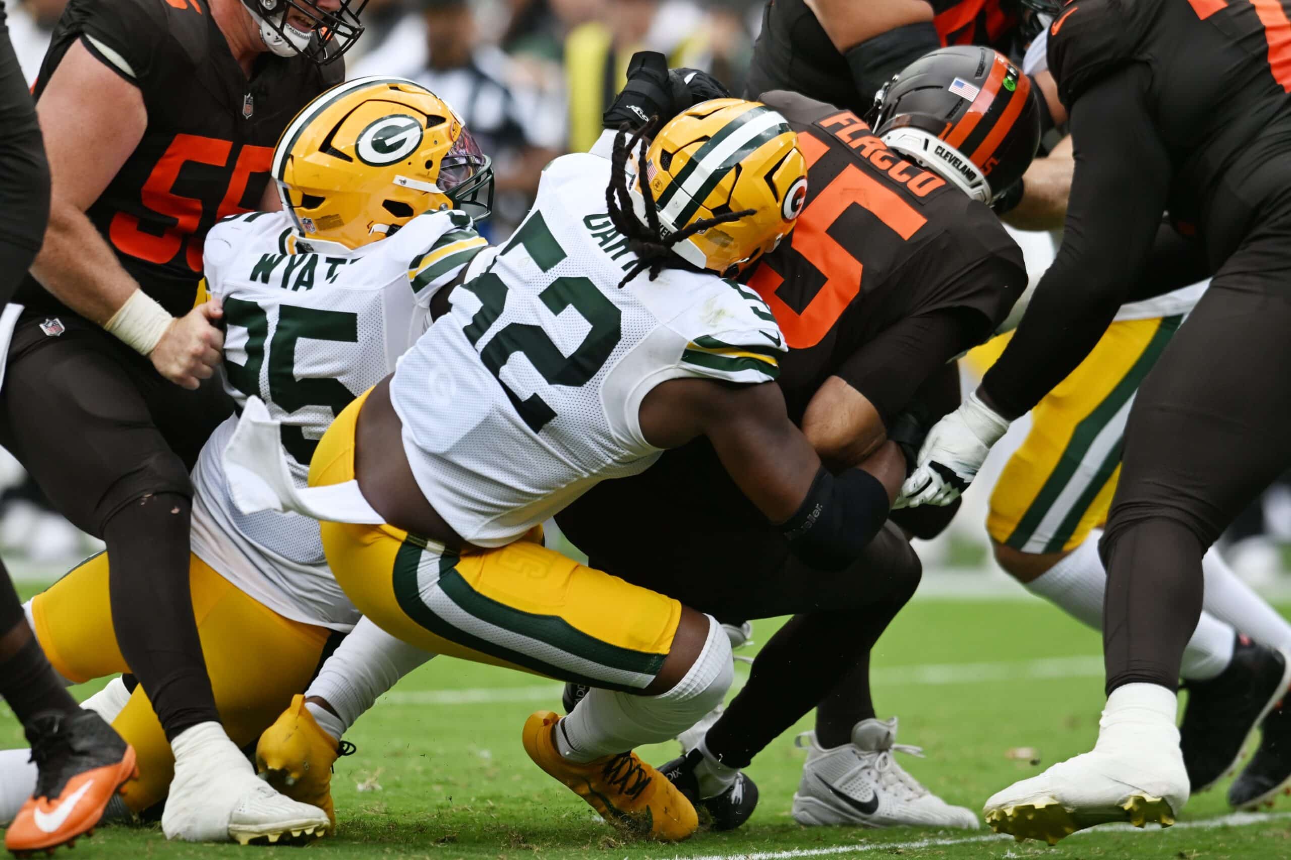 Fans fear for Joe Flacco's safety against Micah Parsons in Week 6 Bengals-Packers 2 Joe Flacco, Cleveland Browns, Green Bay Packers