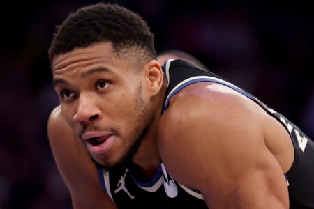 “One emerged as the only place Antetokounmpo wanted to play”: Shams Charania reveals Bucks star’s preferred destination Giannis Antetokounmpo, Milwaukee Bucks