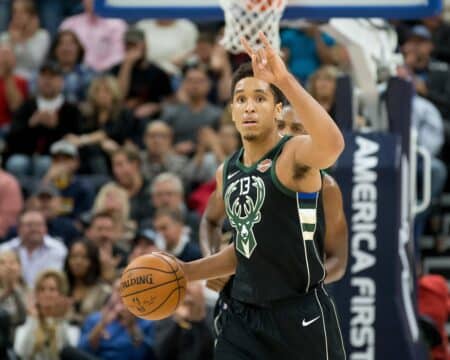 Former Bucks star Malcolm Brogdon calls it a career Nov 25, 2017; Salt Lake City, UT, USA; Milwaukee Bucks guard Malcolm Brogdon (13) calls a play as he dribbles up the court during the first half against the Utah Jazz at Vivint Smart Home Arena. Mandatory Credit: Russ Isabella-Imagn Images