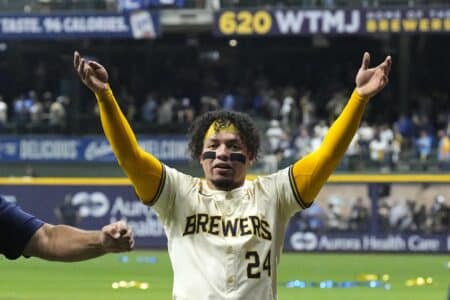 Milwaukee Brewers avoid arbitration with William Contreras by inking 2x All-Star to contract Milwaukee Brewers, William Contreras