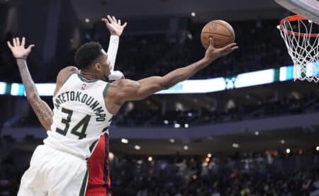 What We Learned from the Rockets’ Victory Over the Bucks Giannis Antetokounmpo, Milwaukee Bucks, Houston Rockets