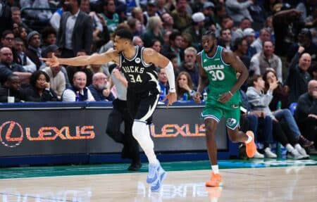 Giannis Antetokounmpo had words for Jason Kidd after hitting 3-pointer against Mavericks Milwaukee Bucks, Giannis Antetokounmpo