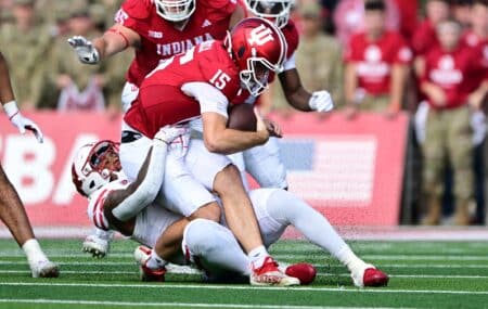 Wisconsin Badgers fall to #2 Indiana Hoosiers despite competitive first-half of play USATSI 27594072 168400517 lowres