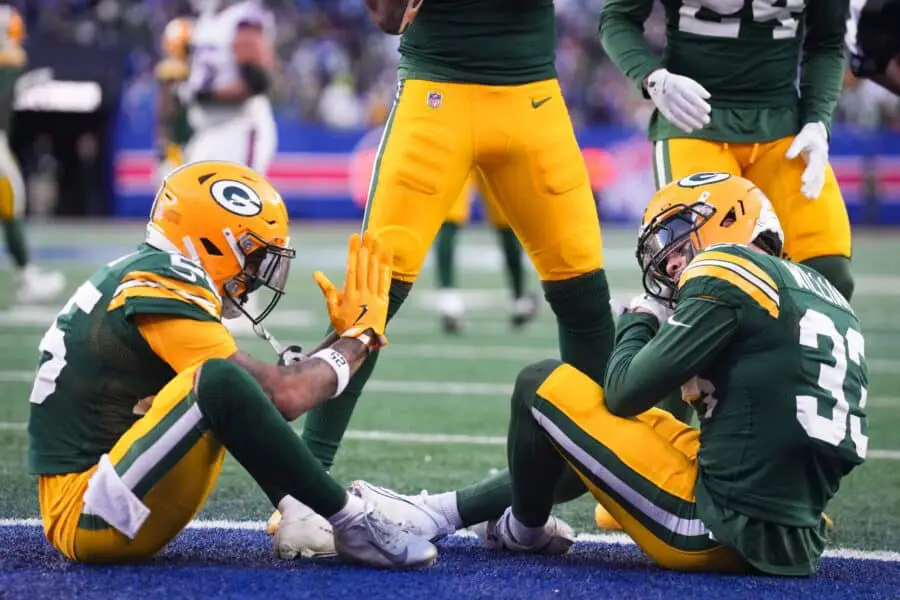Packers teammate joshes Keisean Nixon over game-clinching pick, praises growth during 6-year career 1 Green Bay Packers cornerback Keisean Nixon (25) and Green Bay Packers safety Evan Williams (33).