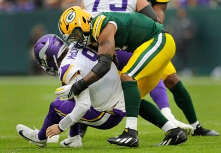 NFL analyst explains why Packers could be Bears’ toughest challenge yet Micah Parsons, Green Bay Packers,