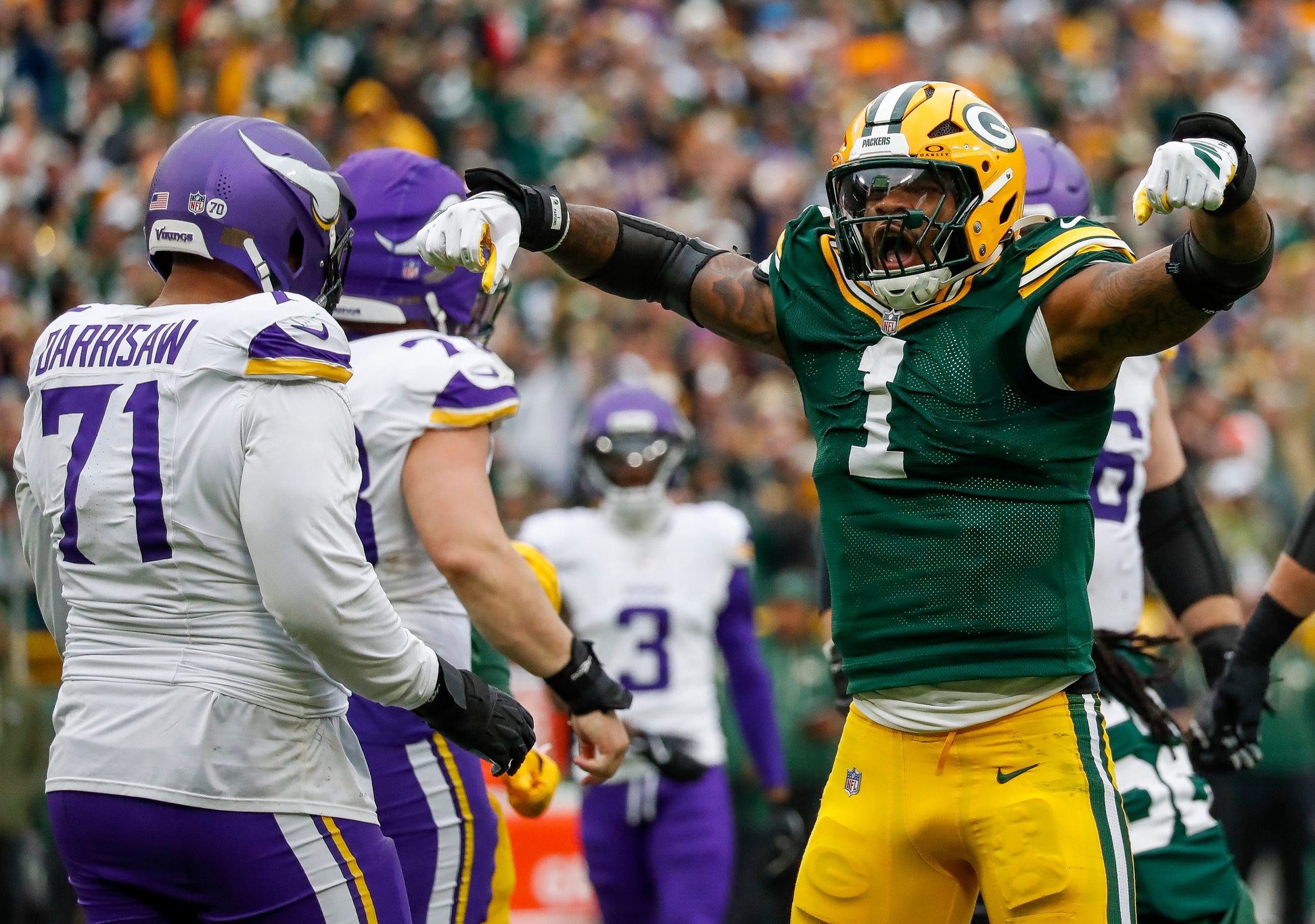Packers Troll Vikings With Savage Gesture After JJ McCarthy INT