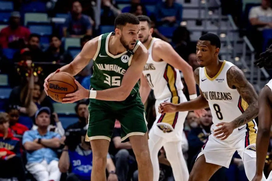 Bucks get unexpected boost to nudge them over top in 112-110 MLK Day victory 1 Pete Nance, Milwaukee Bucks