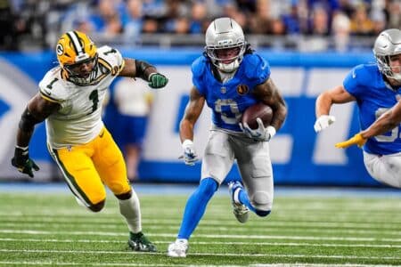 “Stack these up” Micah Parsons has strong message after Packers’ win over Lions Detroit Lions running back Jahmyr Gibbs (0) runs against Green Bay Packers defensive end Micah Parsons (1) during the first half at Ford Field in Detroit on Thursday, Nov. 27, 2025.