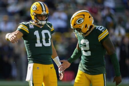 Green Bay Packers already have backup QB behind Jordan Love as Malik Willis set to leave in free agency Oct 12, 2025; Green Bay, Wisconsin, USA; Green Bay Packers quarterback Jordan Love (10) greets quarterback Malik Willis (2) during warmups prior to the game against the Cincinnati Bengals at Lambeau Field. Mandatory Credit: Jeff Hanisch-Imagn Images