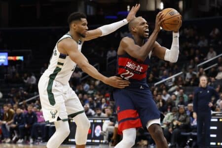 Ex-Bucks star Khris Middleton hurts Milwaukee with dagger in upset win Washington Wizards forward Khris Middleton (22) drives to the basket past Milwaukee Bucks forward Giannis Antetokounmpo (34).