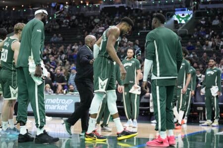 Bucks’ Giannis injury update may mean he’s played his last game in Milwaukee Giannis Antetokounmpo, Milwaukee Bucks,