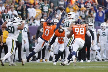 Packers’ pregame move called out by Broncos DE Green Bay Packers quarterback Jordan Love (10) throws downfield under pressure from Denver Broncos linebacker Jonathon Cooper (0) and defensive end John Franklin-Myers (98)