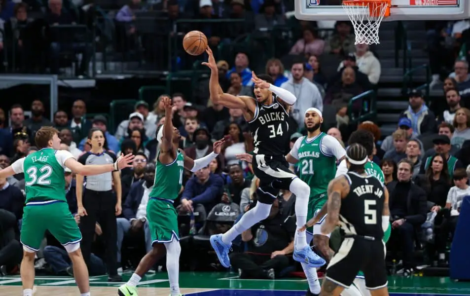 Mavericks’ wild Giannis Antetokounmpo scenario shut down by NBA insider Nov 10, 2025; Dallas, Texas, USA; Milwaukee Bucks forward Giannis Antetokounmpo (34) passes the ball over Dallas Mavericks guard Brandon Williams (10) during the fourth quarter at American Airlines Center. Mandatory Credit: Kevin Jairaj-Imagn Images
