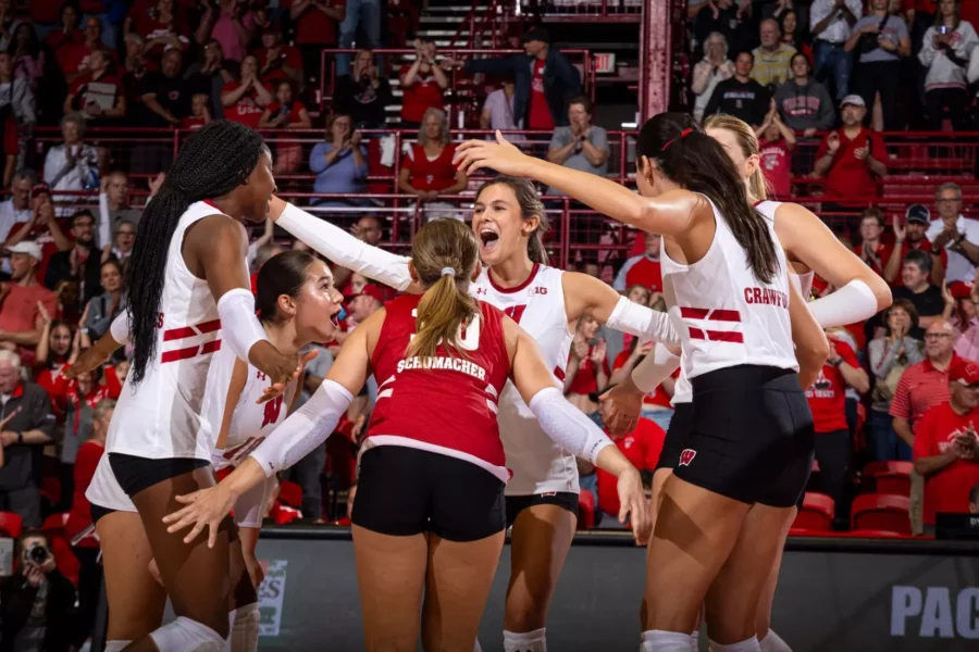 badgers-volleyball-how-to-watch-final-4-contest-vs-kentucky-tonight