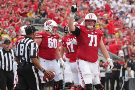 Wisconsin Badgers: 2 former offensive linemen identified by PFF as breakout stars in 2025 Wisconsin Badgers, Cole Van Lanen, Tanor Bortolini