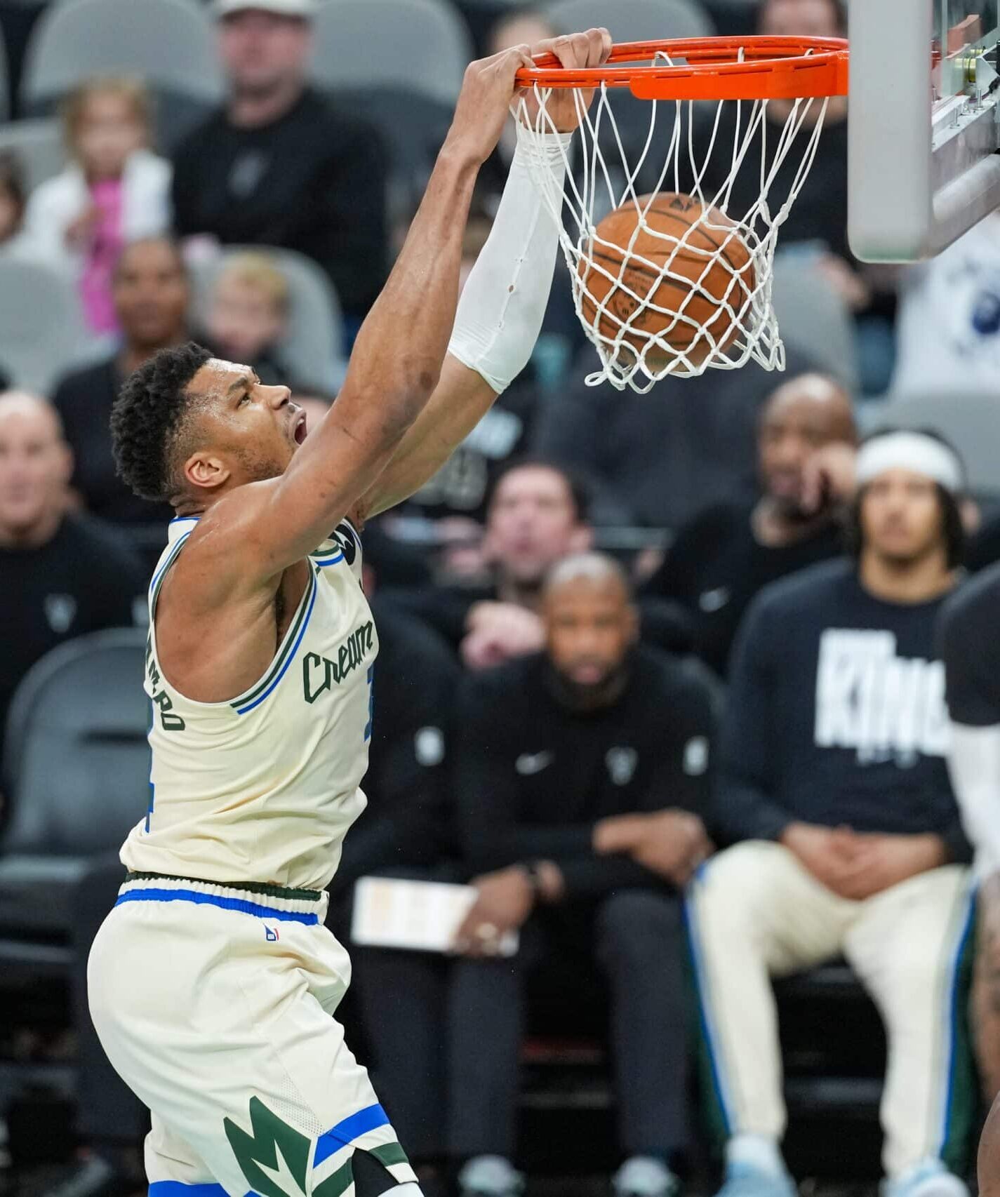 Milwaukee Bucks: Giannis Antetokounmpo officially named to 10th consecutive NBA All-Star Game 1 Milwaukee Bucks, Giannis Antetokounmpo, San Antonio Spurs, Doc Rivers