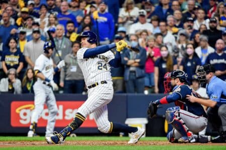 Milwaukee Brewers fans all have similar reactions to former 29-home run hitting outfielder retiring Milwaukee Brewers, Avisail Garcia