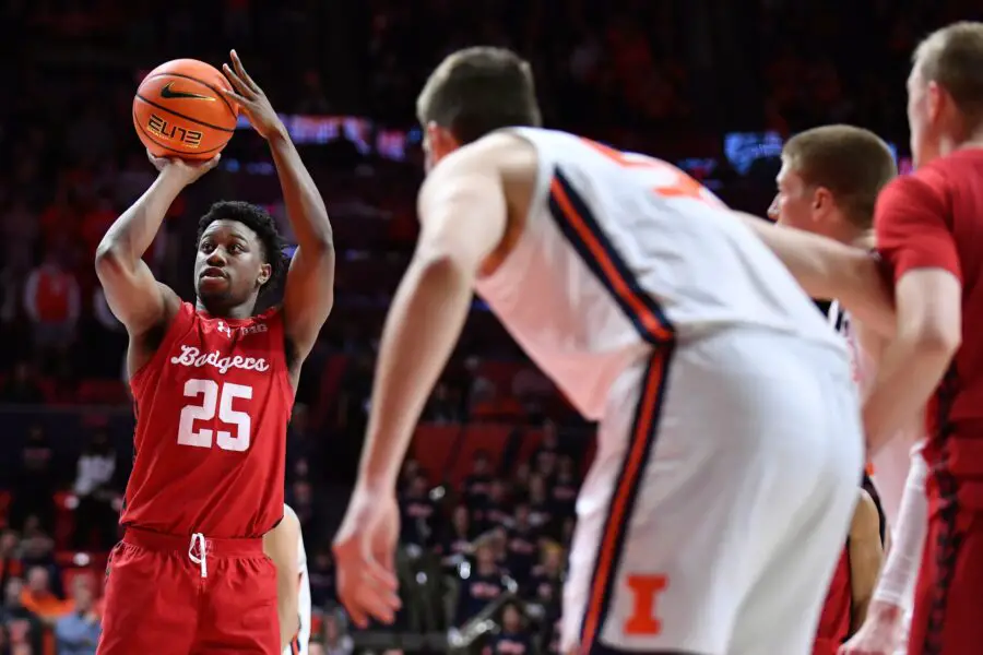 Wisconsin Badgers prepare to host strong #10 Michigan State Spartans Wisconsin Badgers