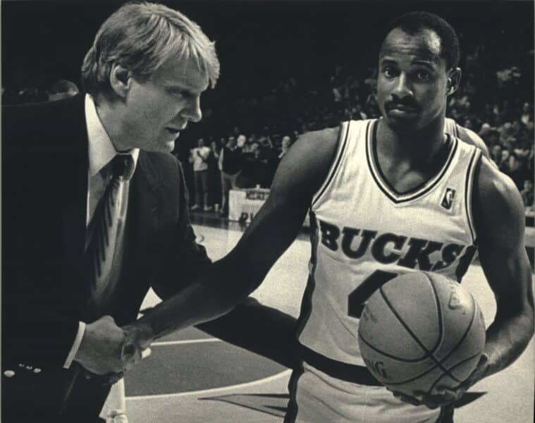 Bucks vs. The World podcast revisits tournament that helped globalize basketball Sidney Moncrief received the game ball after scoring his 10,000th point. Sidney Moncrief was drafted by the Bucks and spent 10 seasons in Milwaukee. He is shown receiving the game ball from Bucks coach Don Nelson after scoring his 10,000th point in 1987. 1987 Press Photo Milwaukee Bucks Sidney Moncrief Receiving The Game Ball