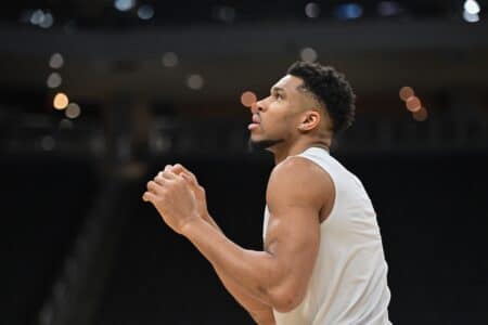 Bucks star Giannis Antetokounmpo eyes sooner-than-expected return from calf injury Feb 6, 2026; Milwaukee, Wisconsin, USA; Milwaukee Bucks forward Giannis Antetokounmpo (34) warms up before game against the Indiana Pacers at Fiserv Forum. Mandatory Credit: Benny Sieu-Imagn Images