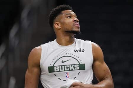 Bucks stock ticks up 2 spots in latest pre-All-Star power rankings Feb 4, 2026; Milwaukee, Wisconsin, USA; Milwaukee Bucks forward Giannis Antetokounmpo (34) during warmups prior to the game against the New Orleans Pelicans at Fiserv Forum. Mandatory Credit: Jeff Hanisch-Imagn Images